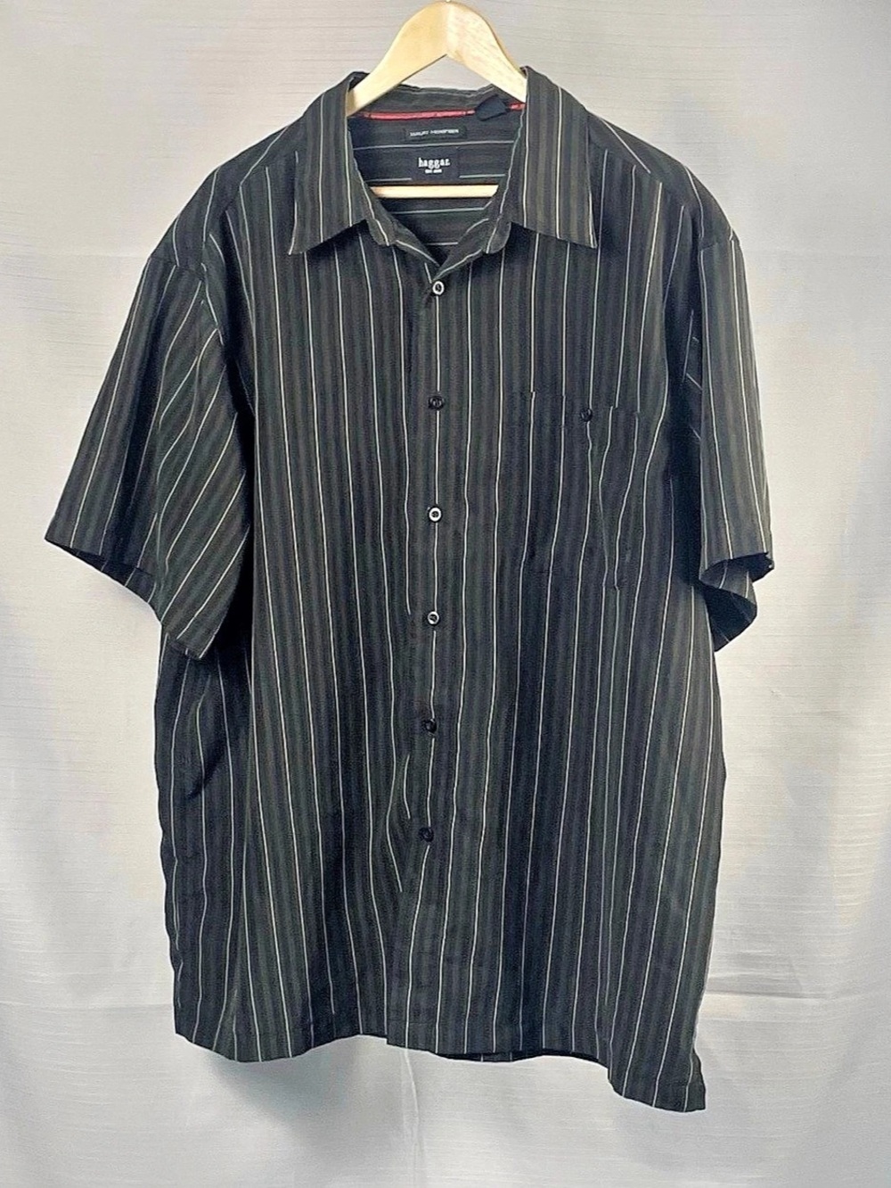 Haggar Luxury Microfiber shirt Striped Short Sleeve Shirt